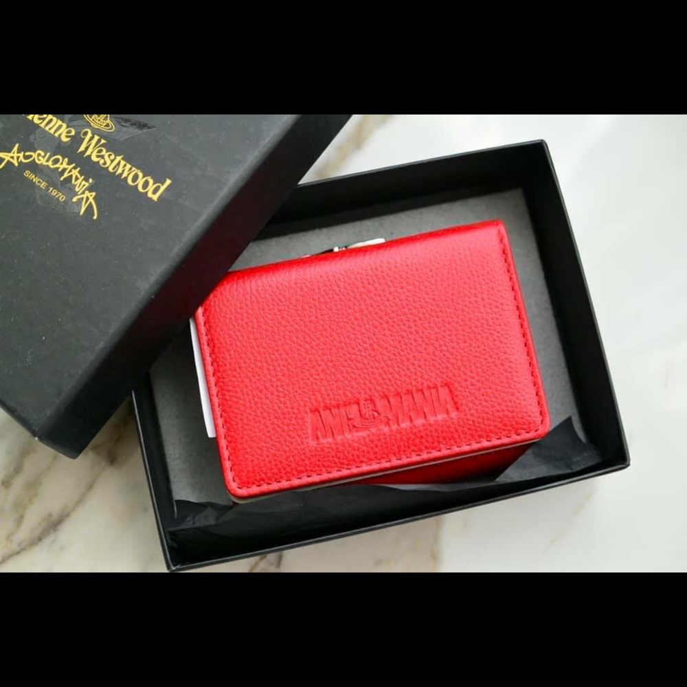 ✔️SOLD✔️💯Authentic Vivienne-Westwood wallet